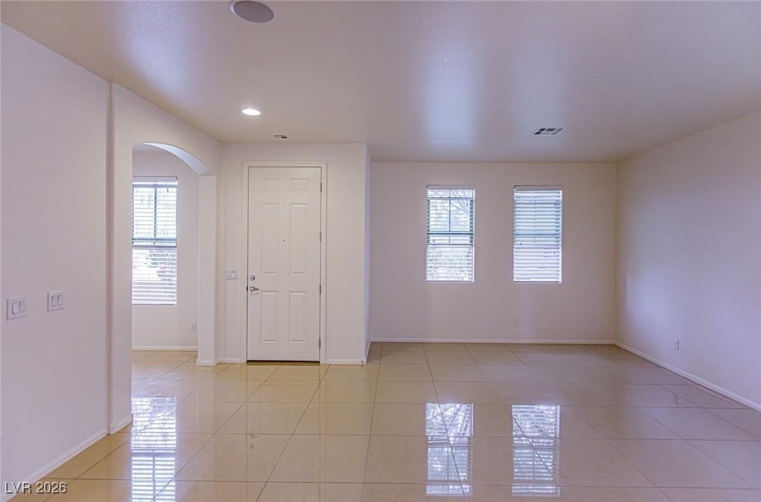 11009 Ketchikan St - Photo 7 of 50