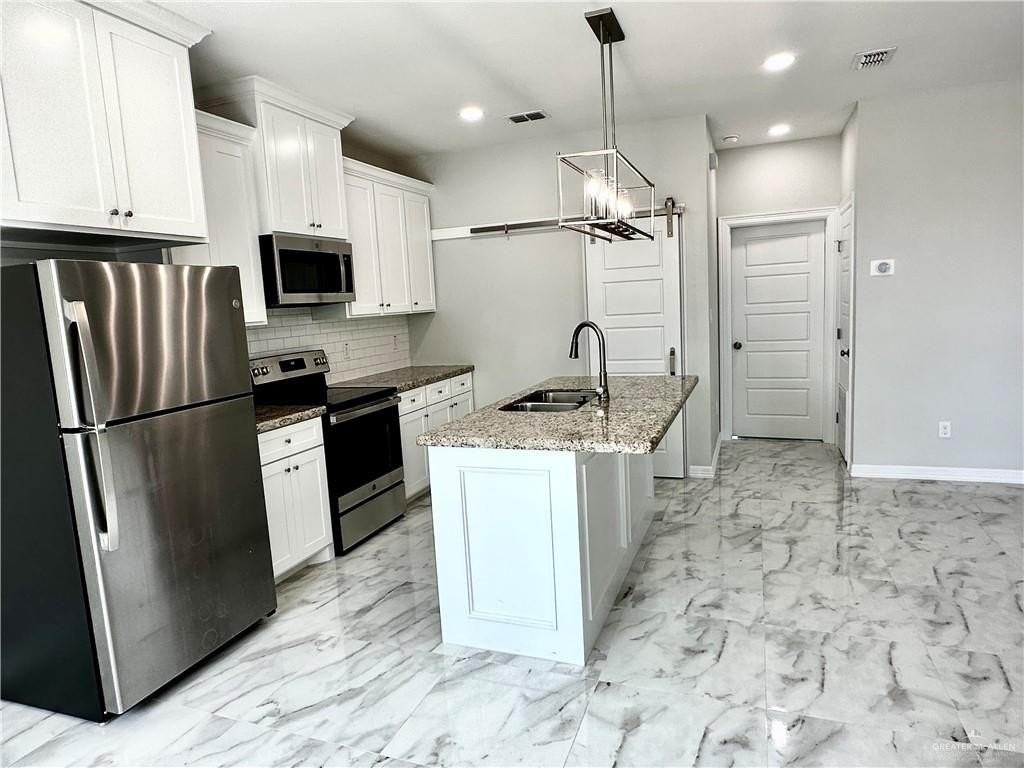 701 W Seminole Ave - Photo 6 of 22