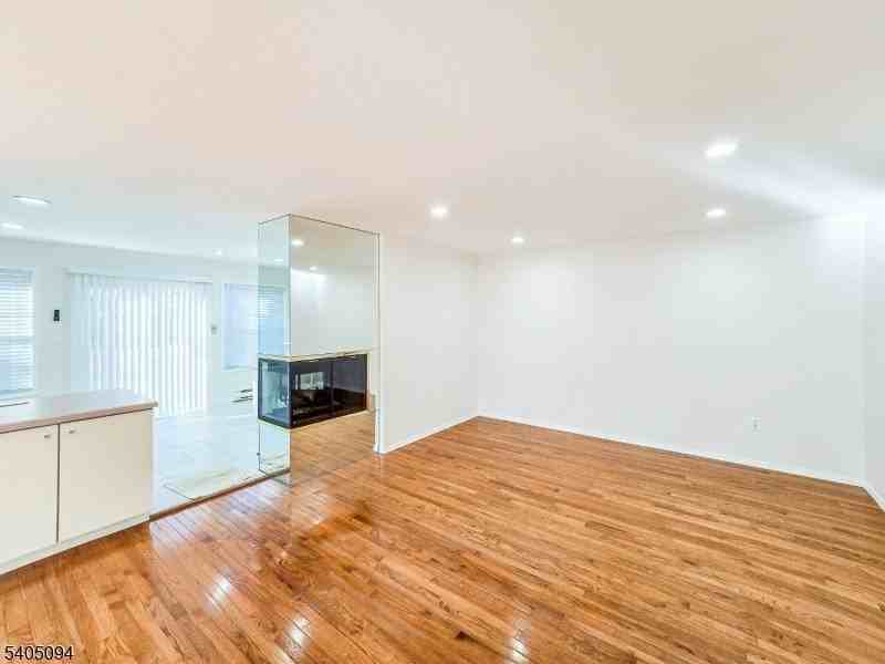 167E Concordia Cir - Photo 4 of 30