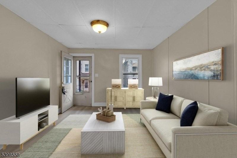 116 Mercer St #LEFT - Photo 3 of 29