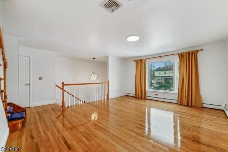 30 Sanford Ave - Photo 5 of 28