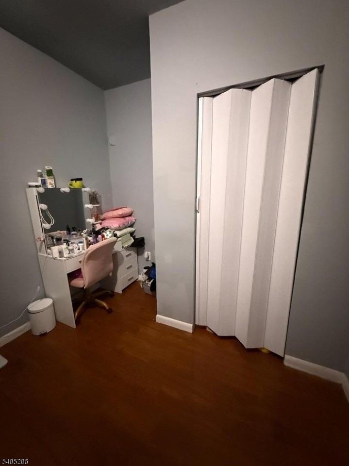 281 Oswald Pl - Photo 6 of 10