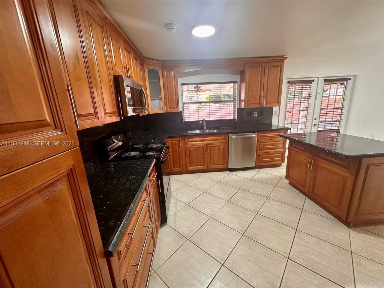 8950 Nw 189th Ter #0 - Photo 5 of 41