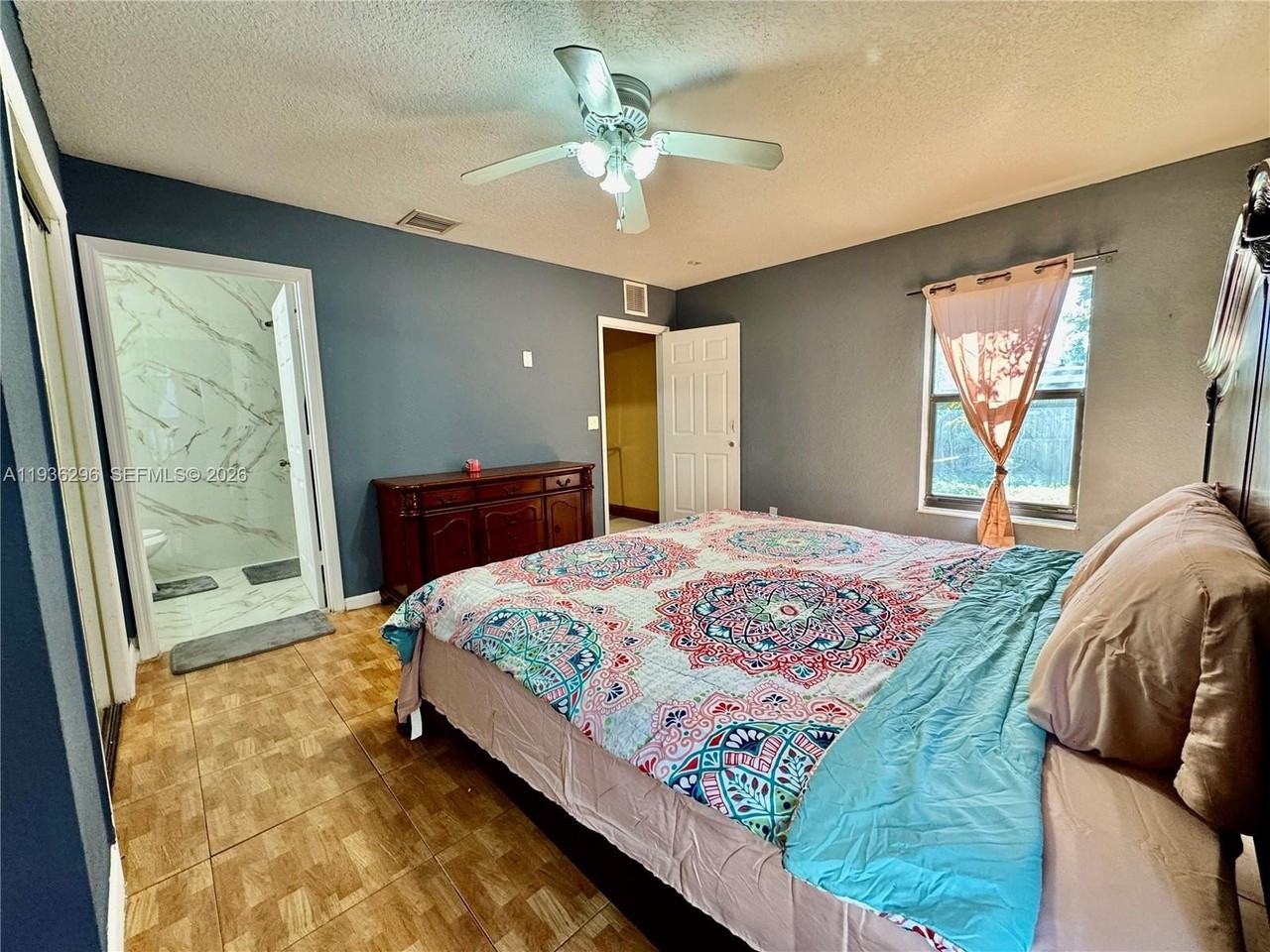 6032 Sw 38th St #1 - Photo 3 of 14