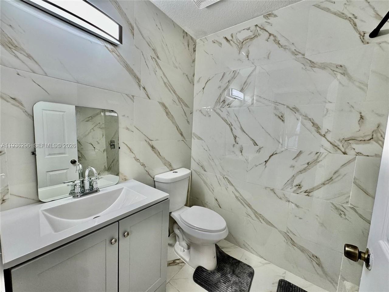 6032 Sw 38th St #1 - Photo 4 of 14