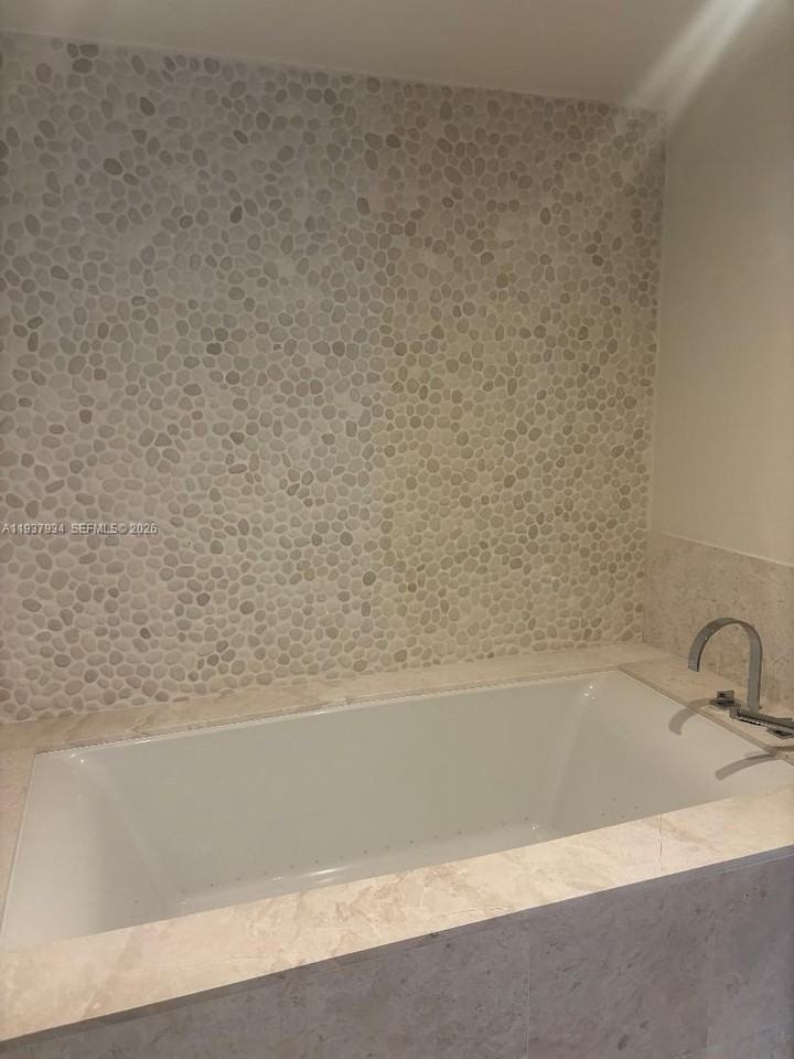 17121 Collins Ave #3101 - Photo 3 of 9