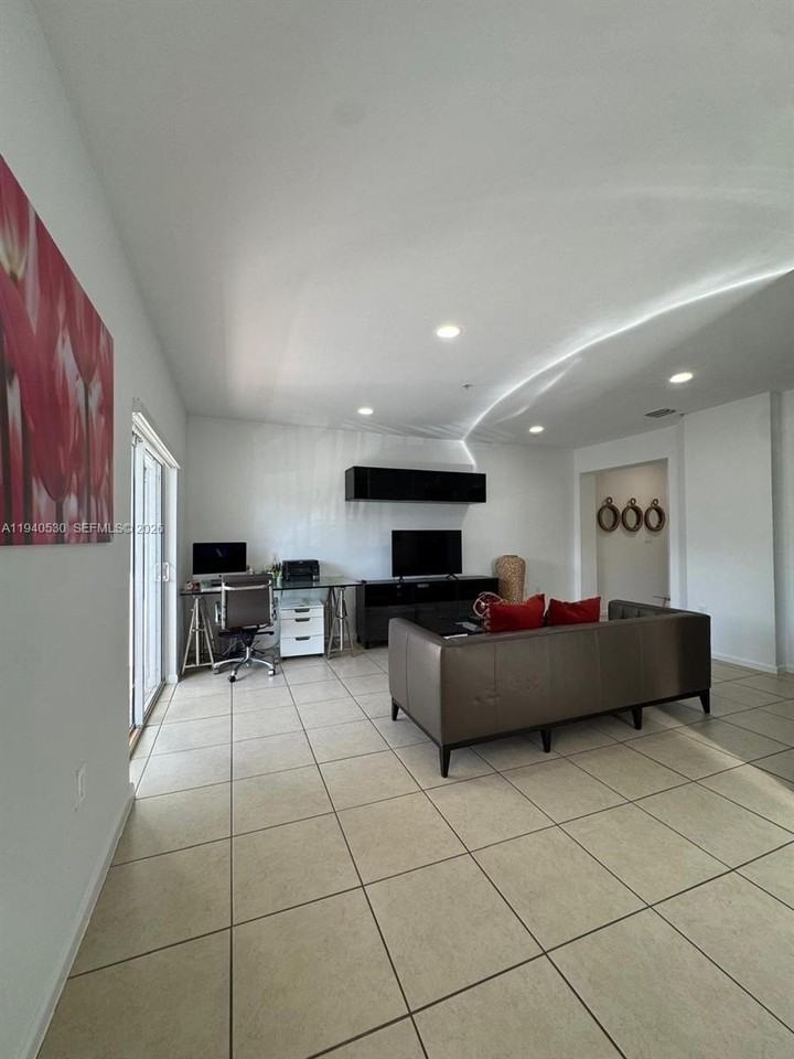 8800 Nw 97th Ave #211 - Photo 6 of 28