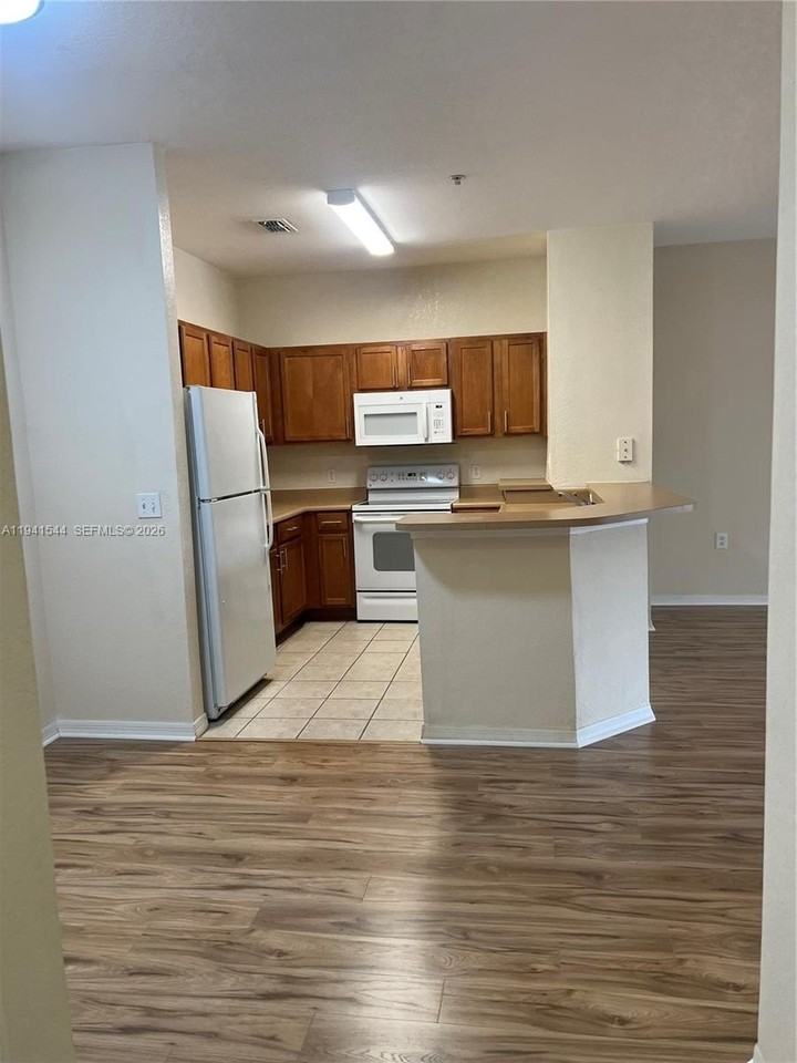 8201 Claire Ann Dr #102 - Photo 5 of 18