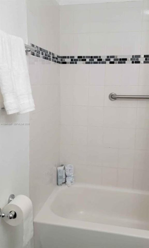 2228 Polk St #3 - Photo 5 of 8