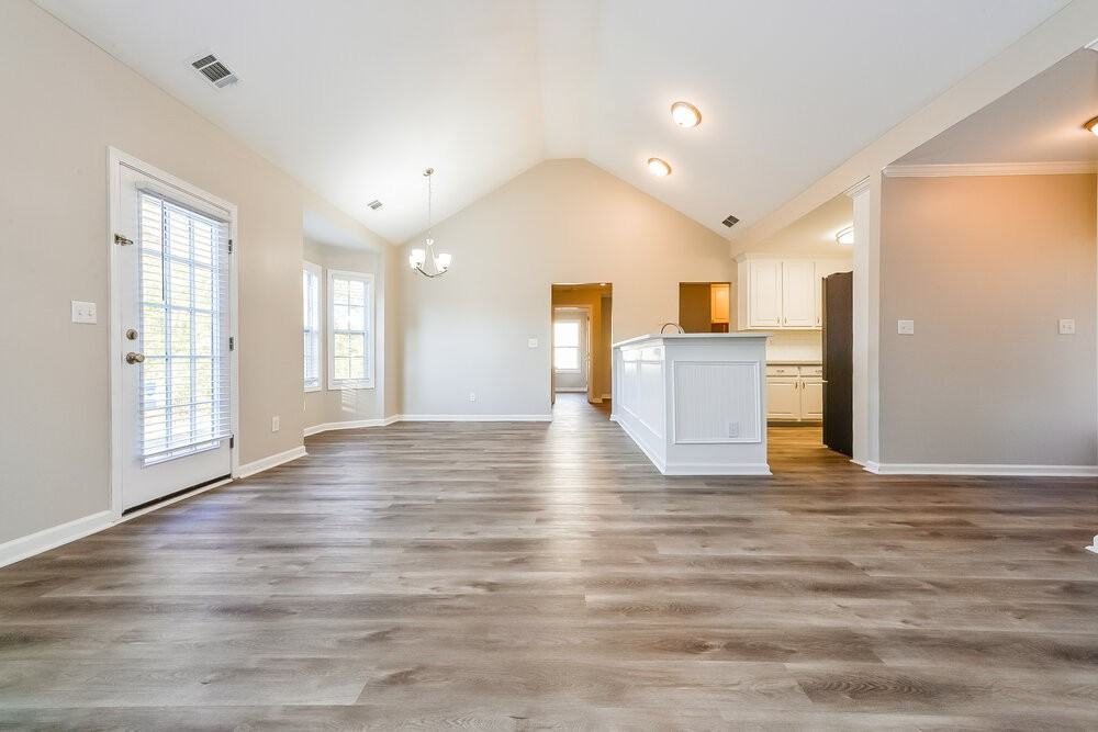 1009 Crystal Brook Way - Photo 3 of 16