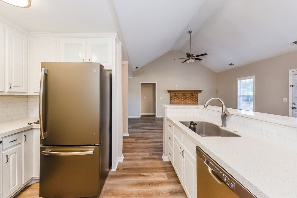 1009 Crystal Brook Way - Photo 6 of 16