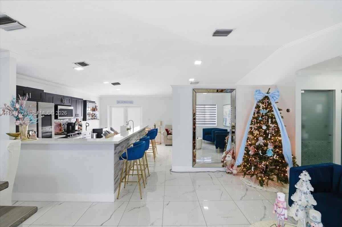 18366 Sw 139th Ct - Photo 5 of 47