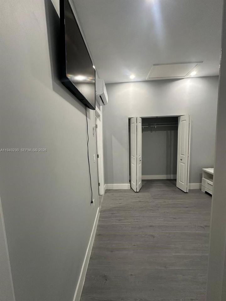 11879 Sw 253rd Ter #0 - Photo 6 of 15