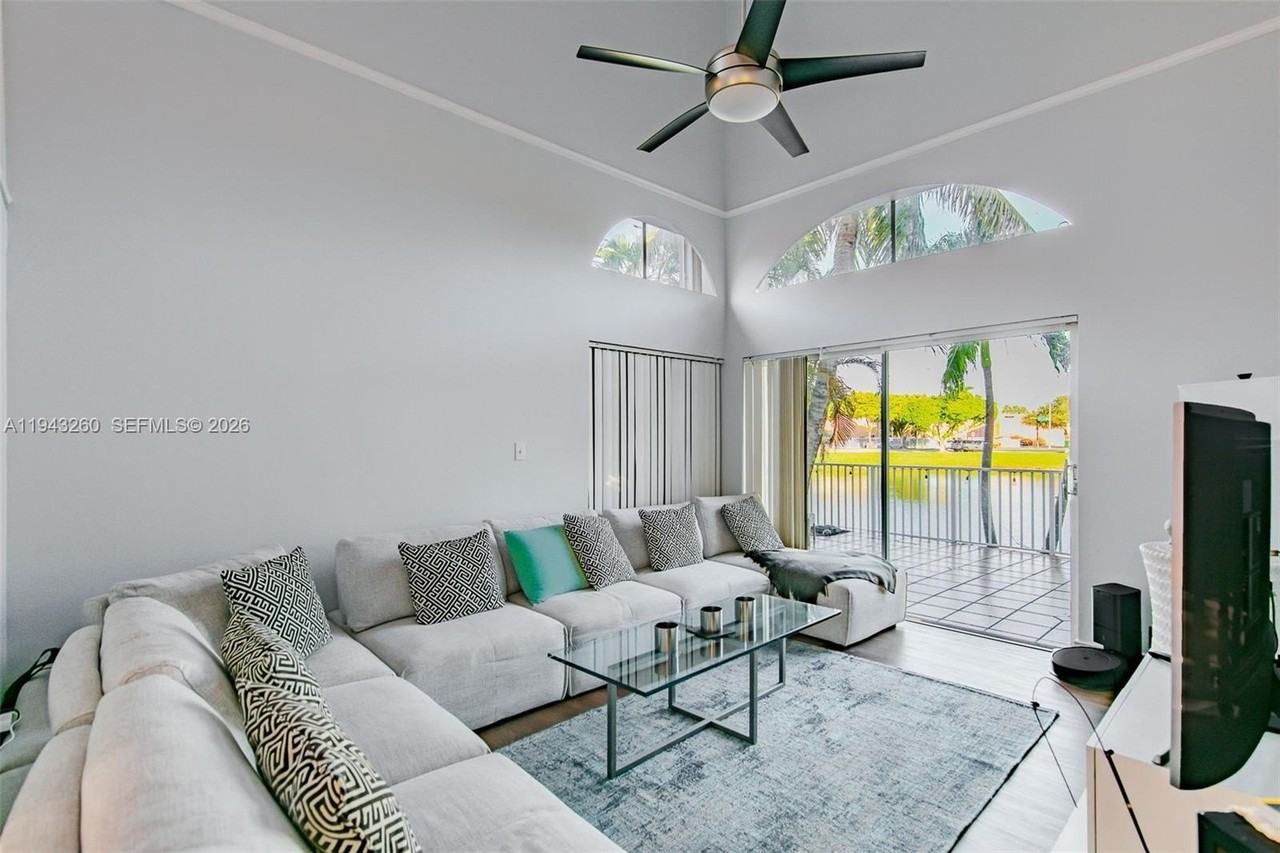 165 Nw 85th Ct #165 - Photo 3 of 22