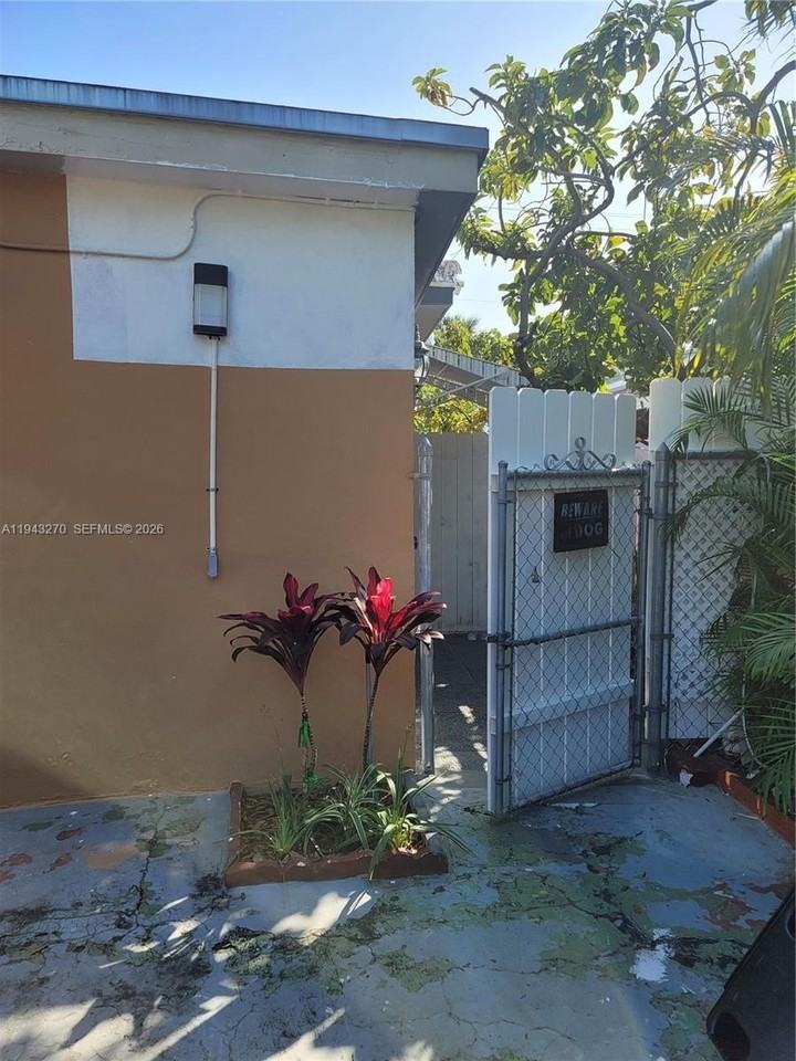 7545 Mutiny Ave #2 - Photo 3 of 19