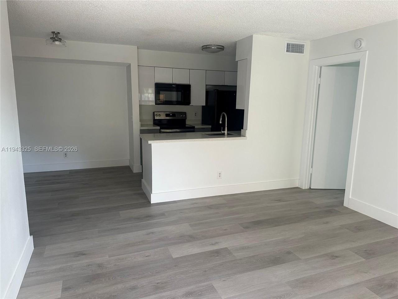 10413 Nw 7th St #104 - Photo 3 of 14