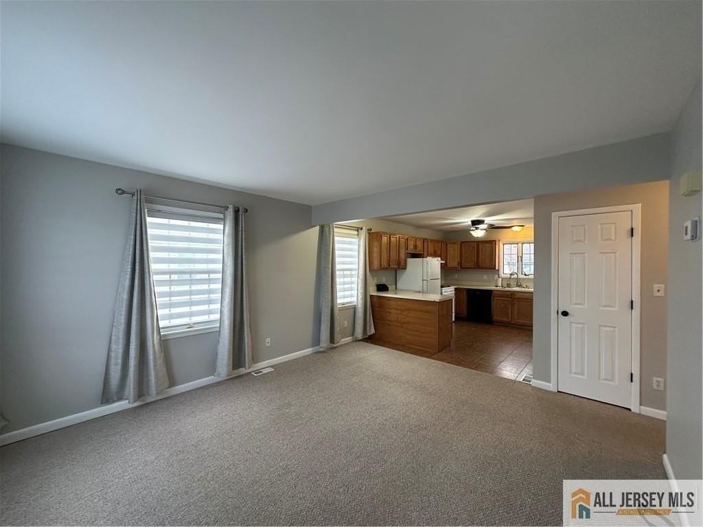 16 Albourne St - Photo 3 of 23