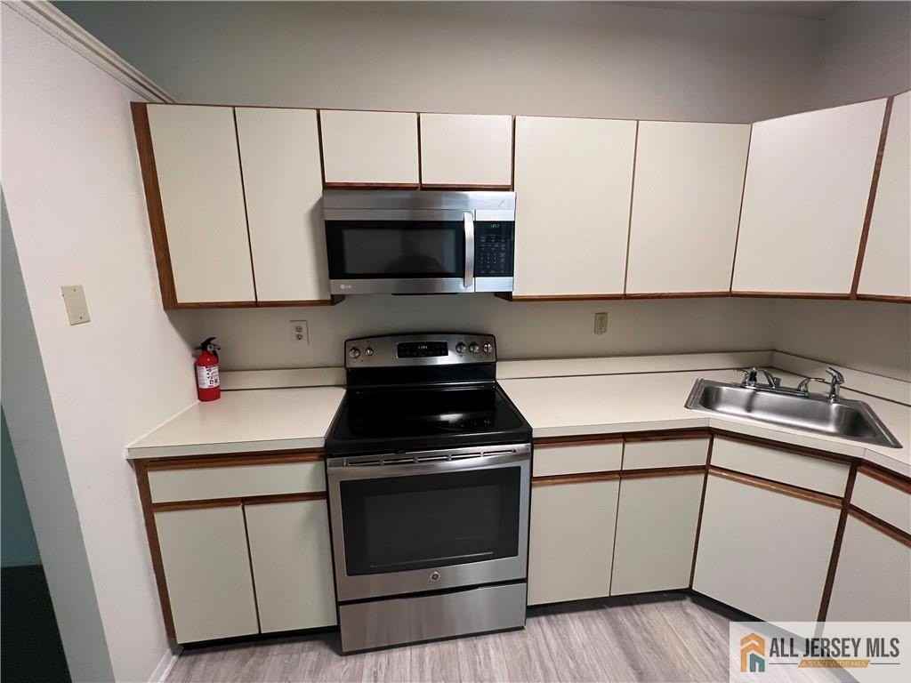 1 Melborn Dr #1C - Photo 5 of 11