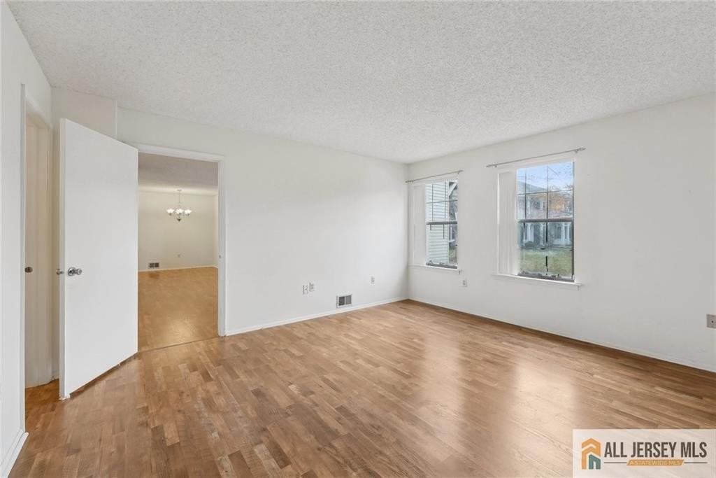 28 Wycoff Way E #28 - Photo 7 of 23