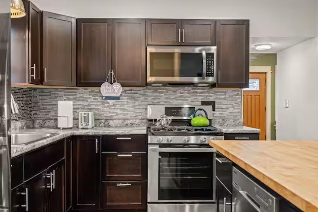 2853 S Ellen St - Photo 4 of 25