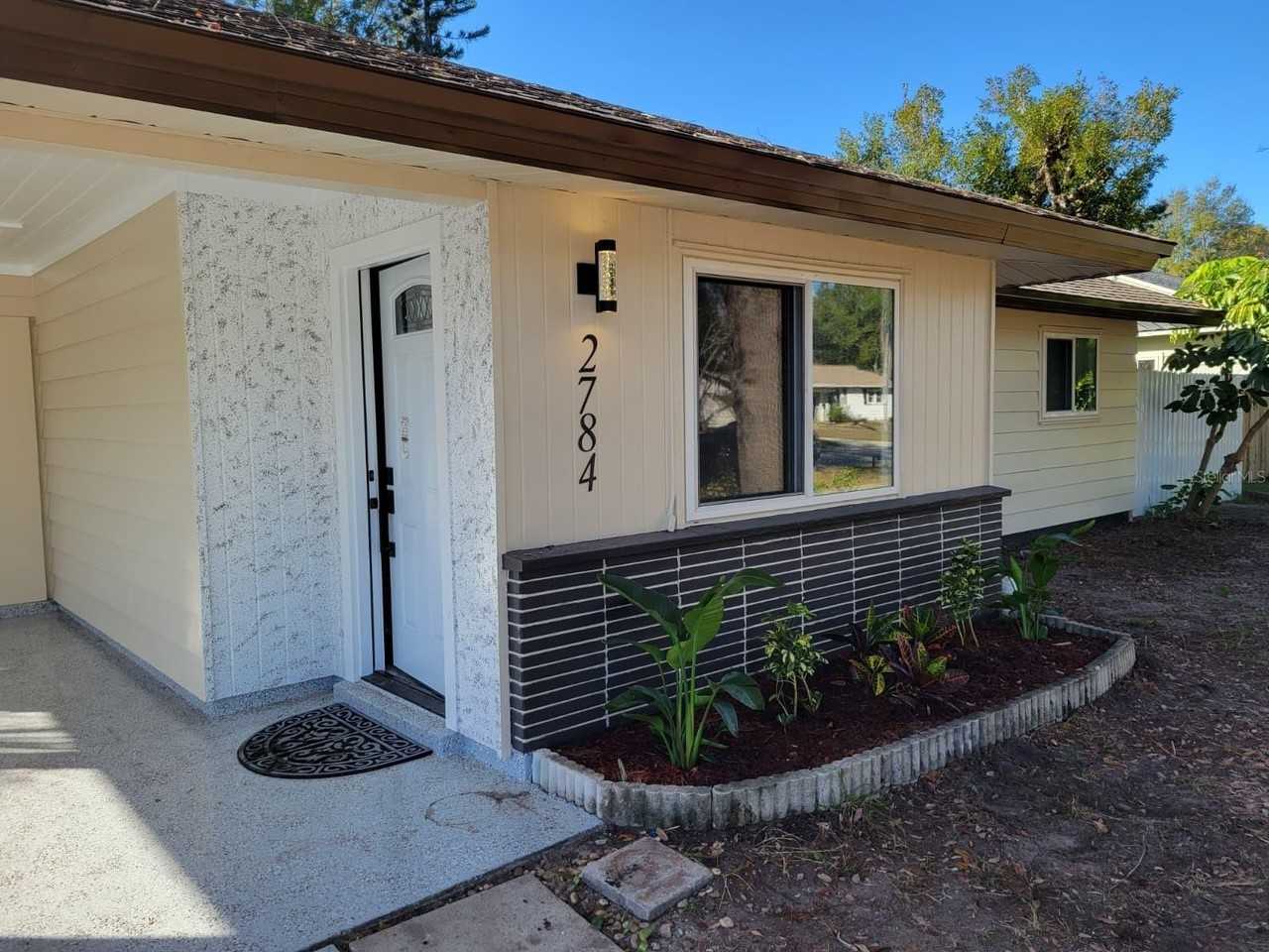 2784 Martin St - Photo 2 of 50