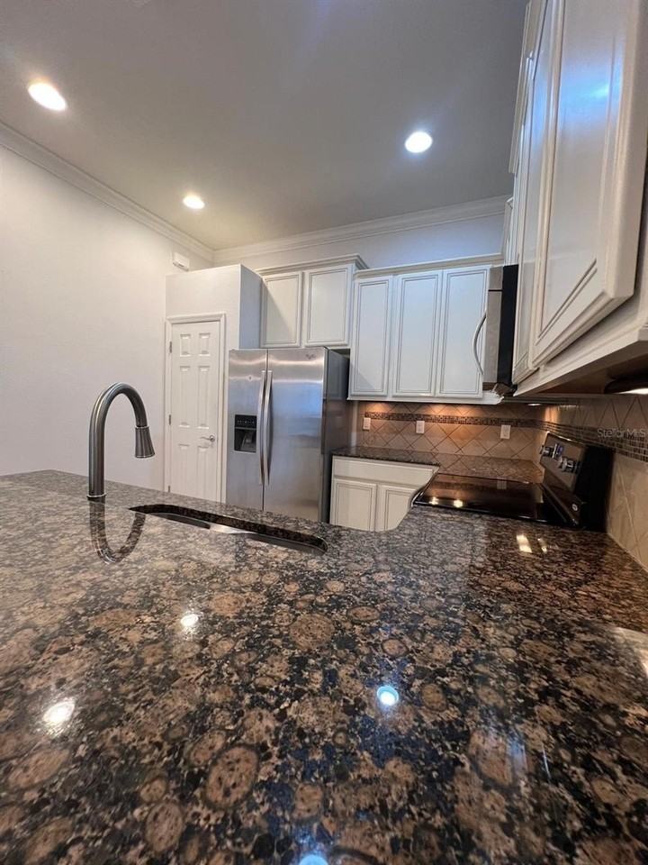 12256 Pescara Ln - Photo 3 of 14