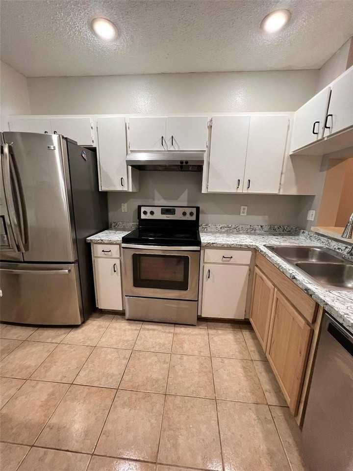 8674 Hunters Key Cir - Photo 7 of 16