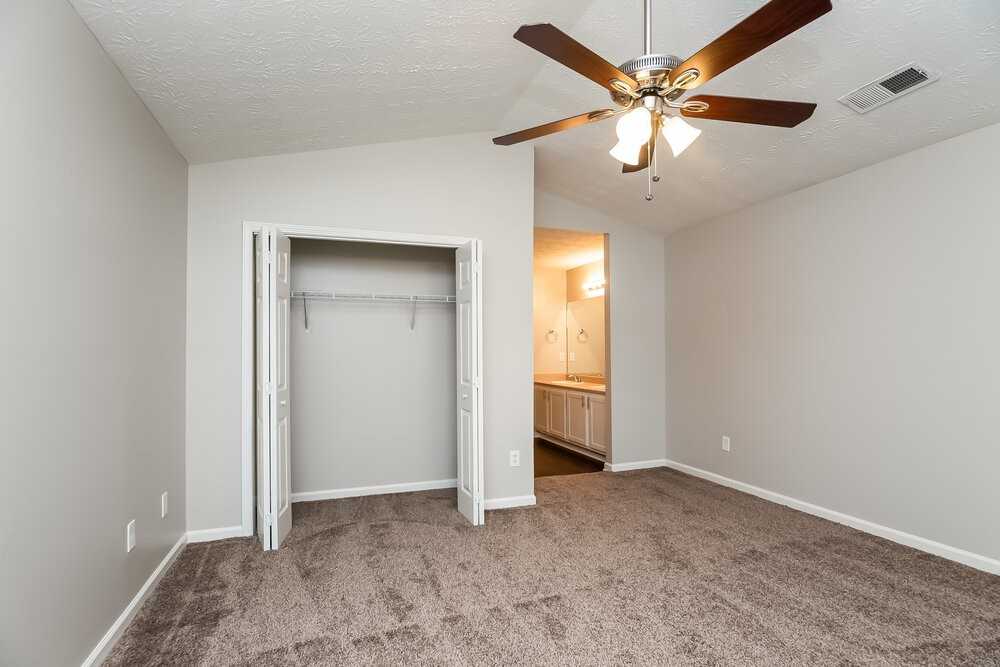 420 Cathedral Dr - Photo 7 of 16