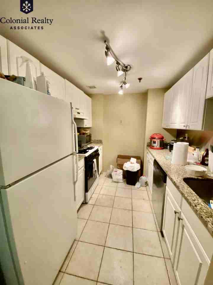 20 N Beacon St - Photo 5 of 9