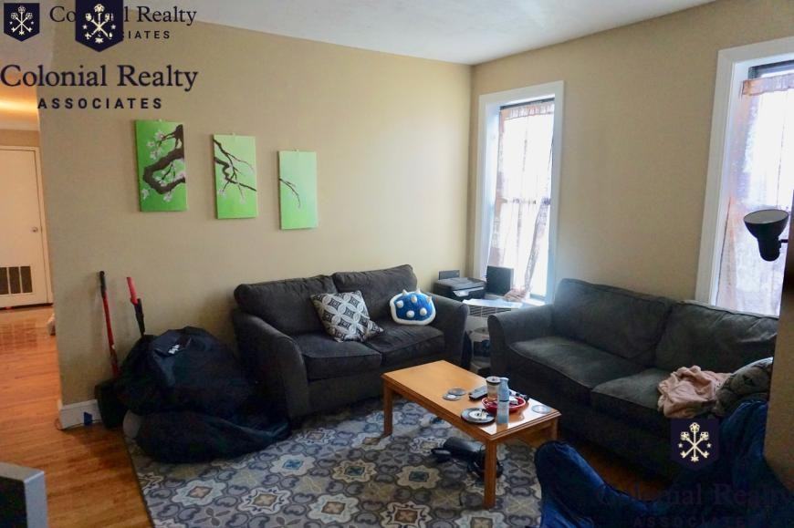 11 Highgate St - Photo 2 of 10