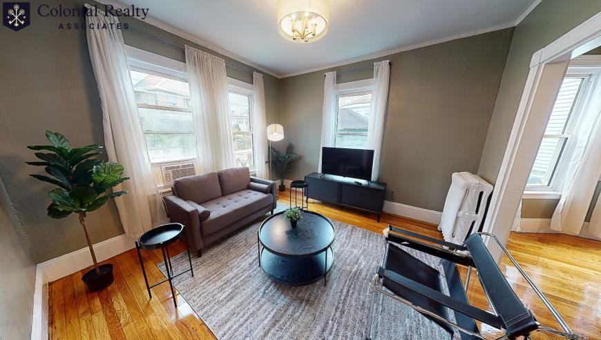 8 Haskell St - Photo 6 of 10