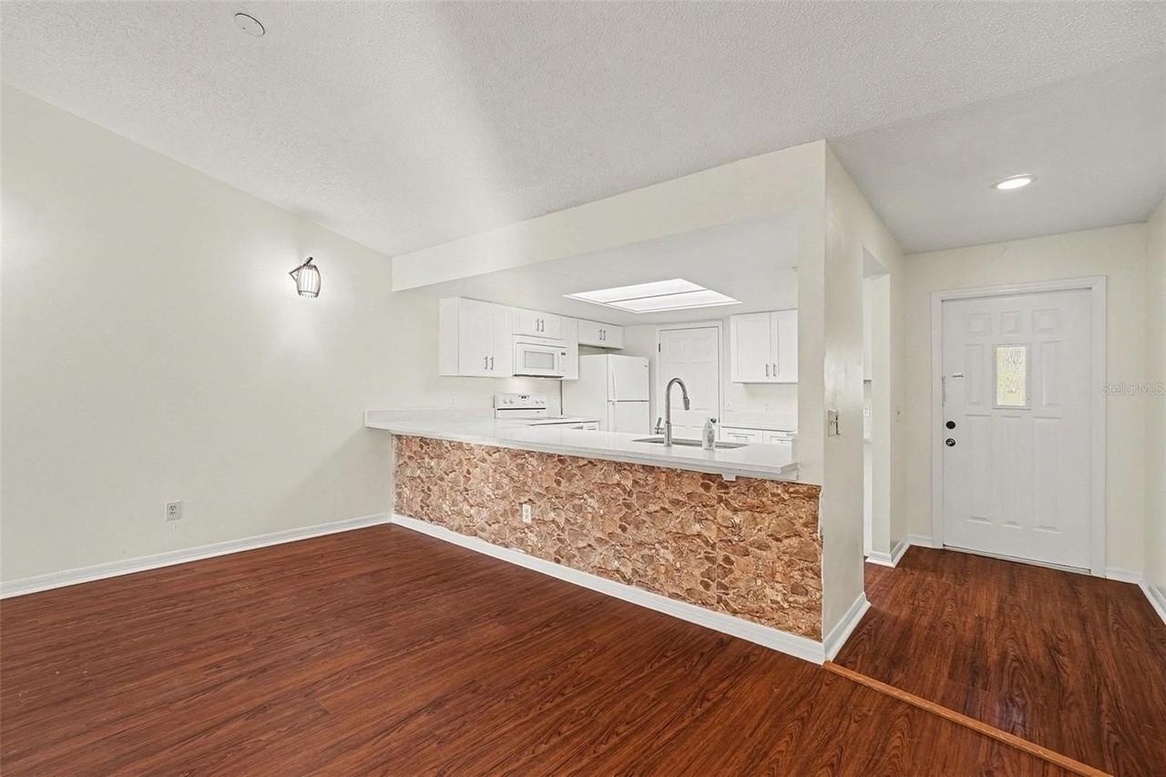 18302 Aintree Ct - Photo 7 of 16