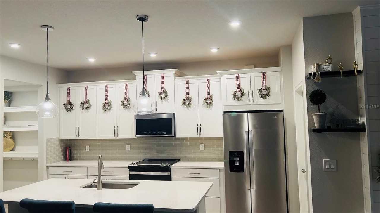 19411 Monarch Wind Way - Photo 5 of 7