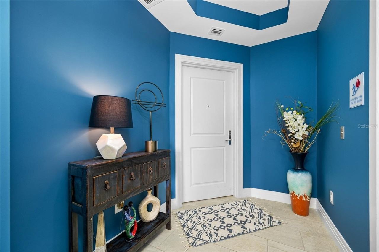 1325 Snell Isle Blvd Ne #810 - Photo 3 of 34