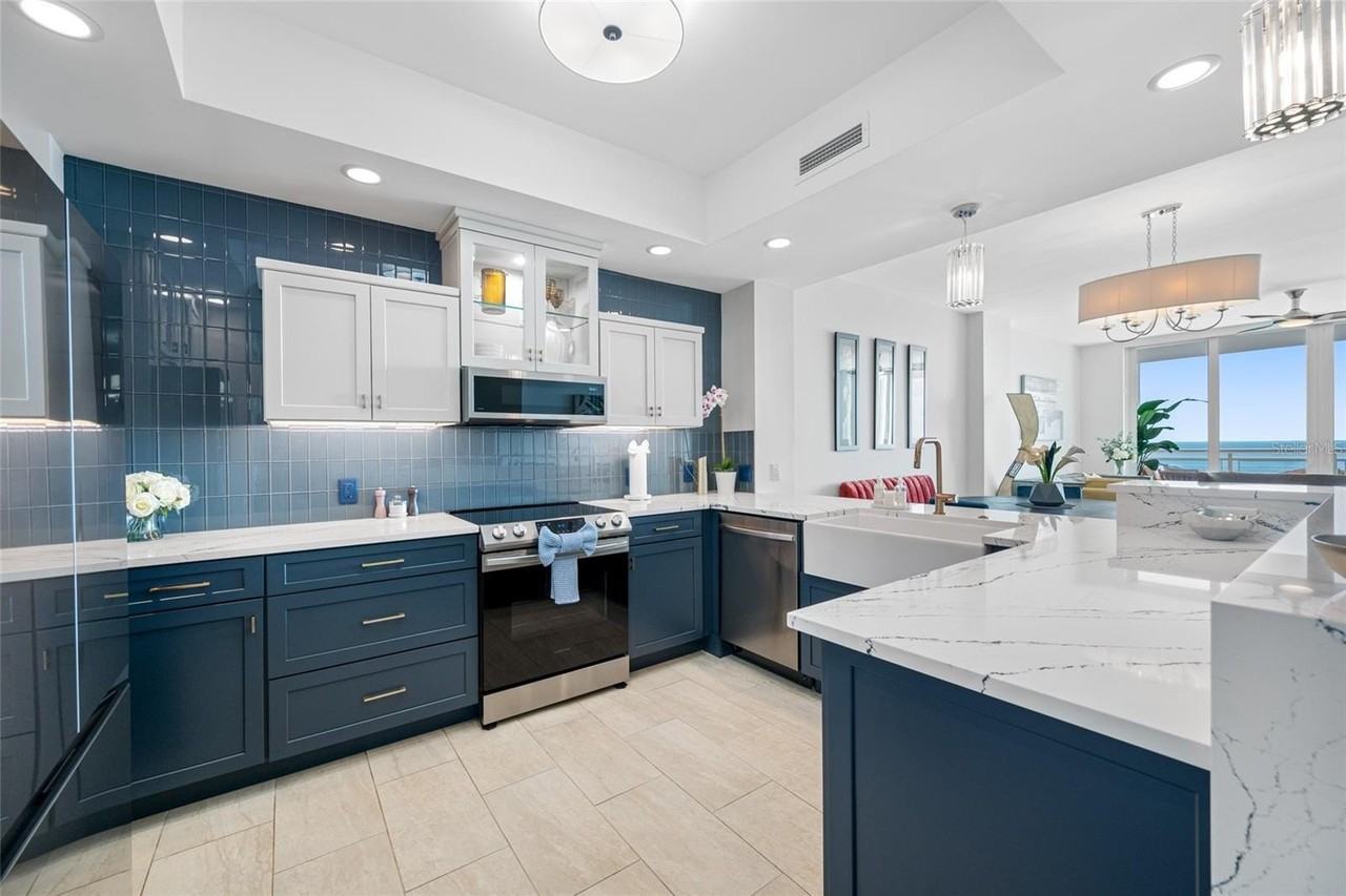 1325 Snell Isle Blvd Ne #810 - Photo 5 of 34