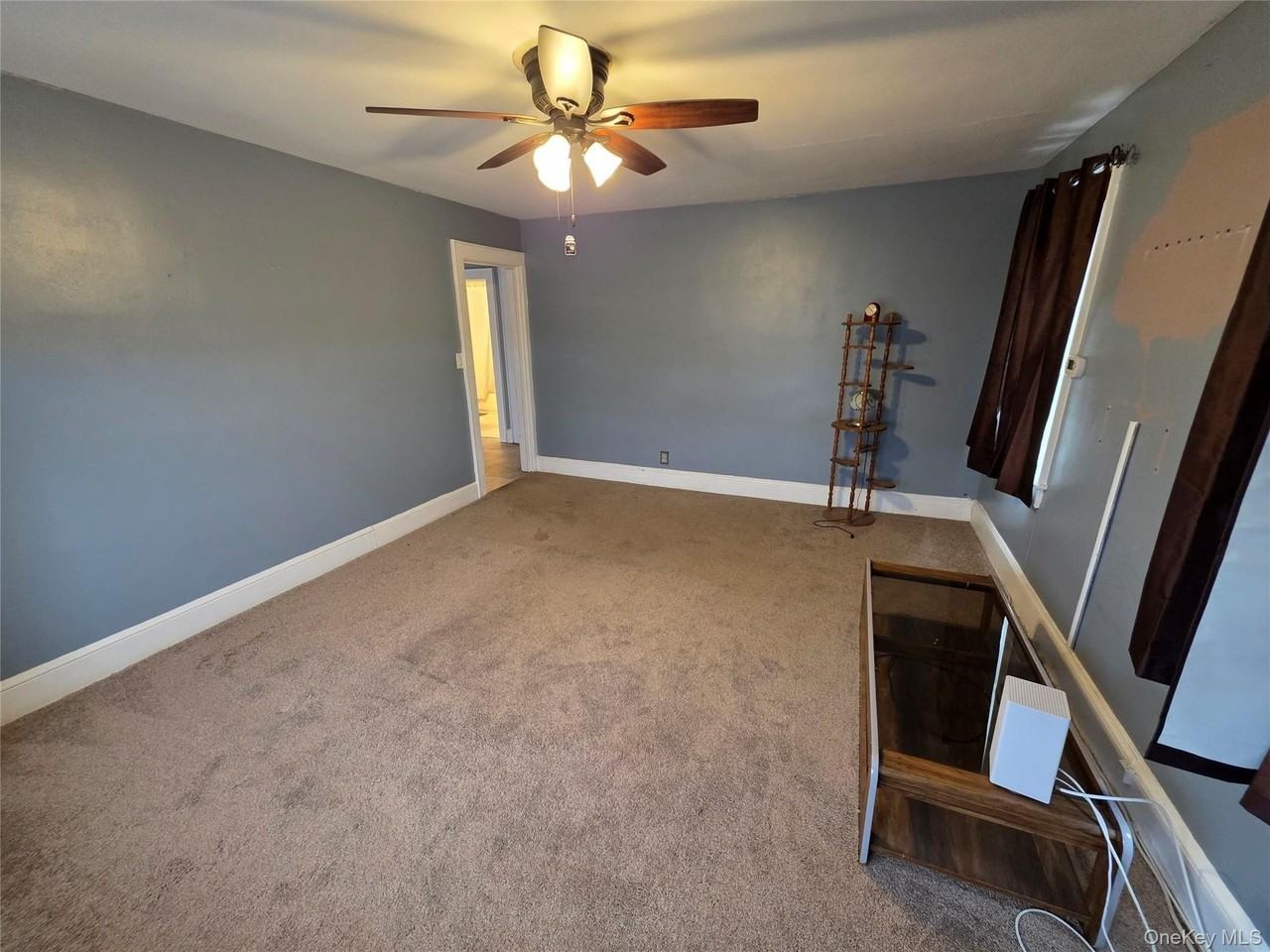 121 4th St - Photo 2 of 10