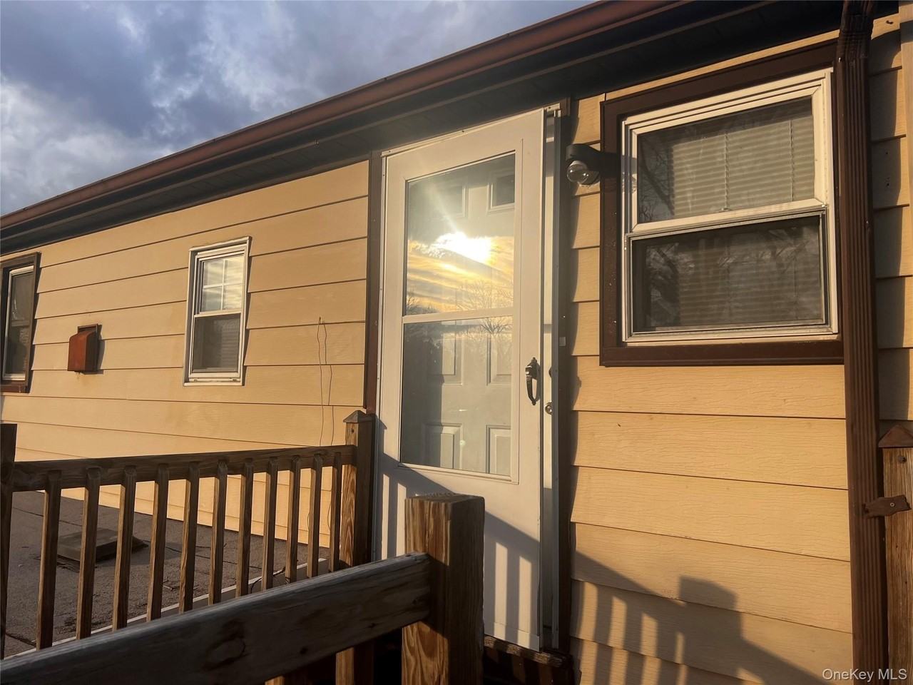 20 W Belmont St - Photo 2 of 9