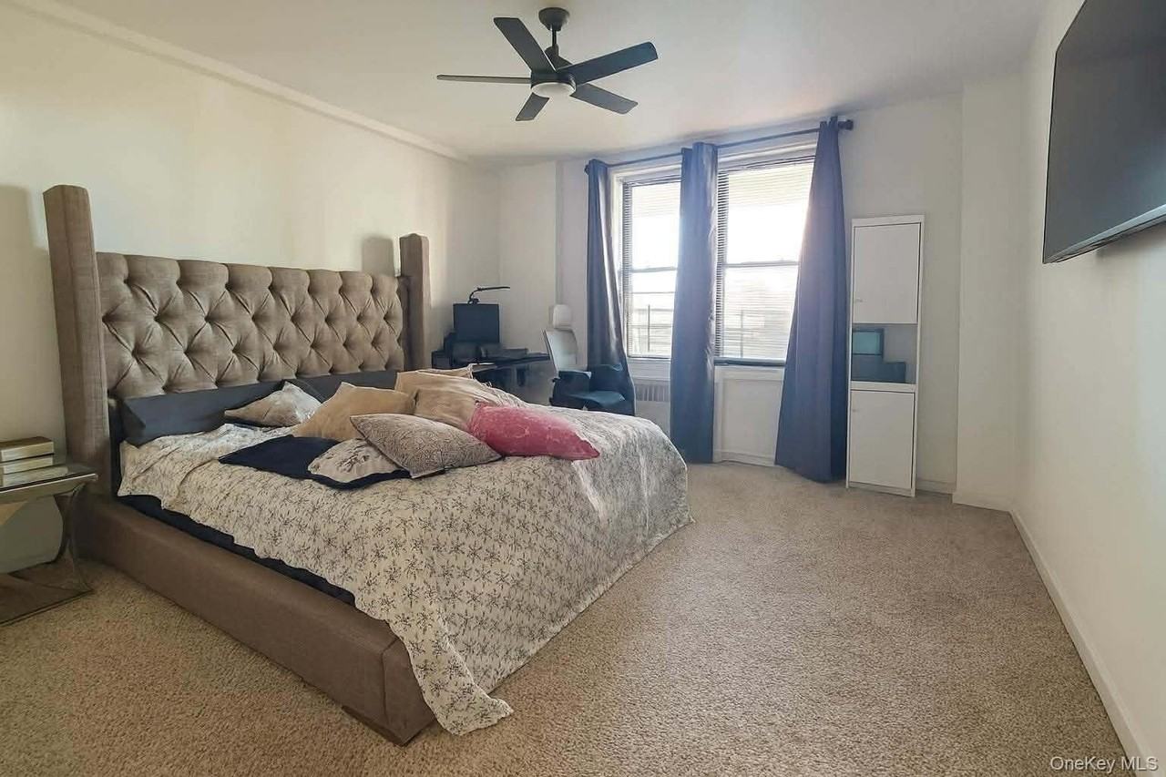 10850 62nd Dr Apt 5b #5B - Photo 2 of 7