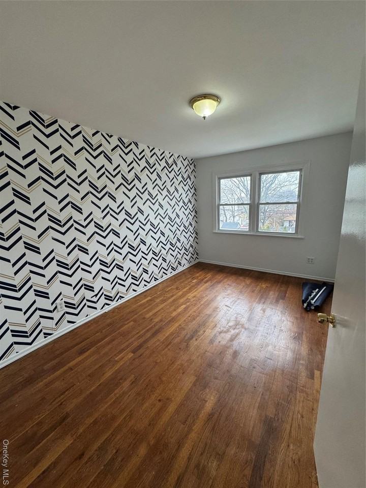 14405 21st Ave - Photo 6 of 7