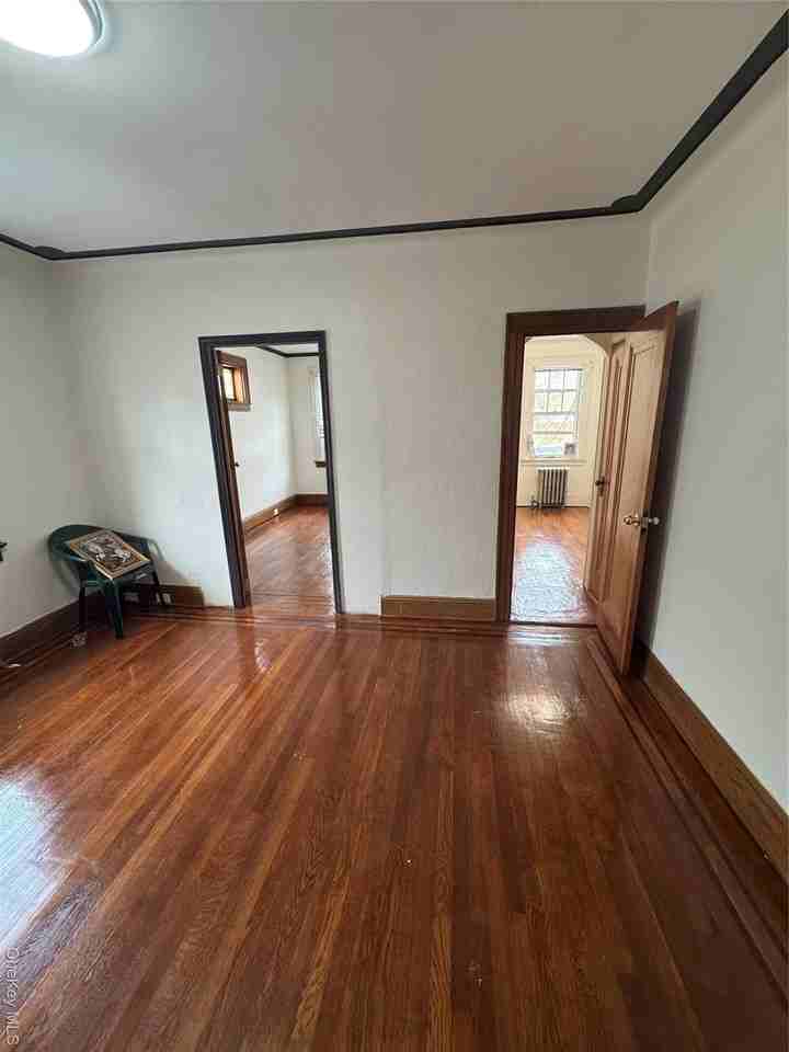 7740 74th St - Photo 7 of 8