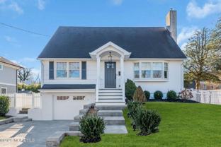 723 Pitney Dr - Photo 1 of 1