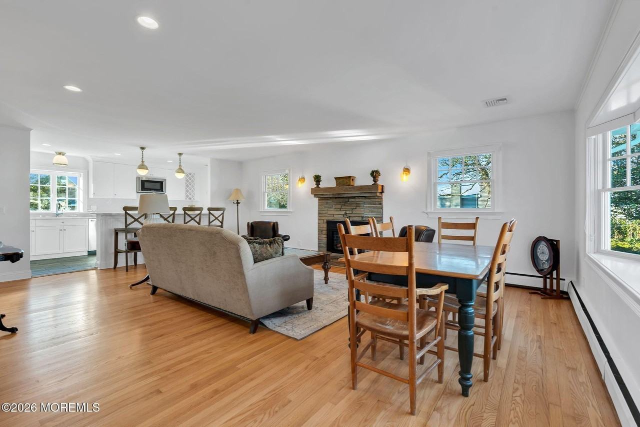 723 Pitney Dr - Photo 4 of 30