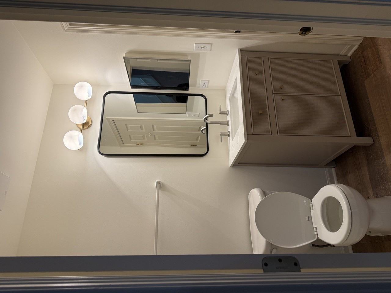 1015 Bay Hill Ln - Photo 7 of 15