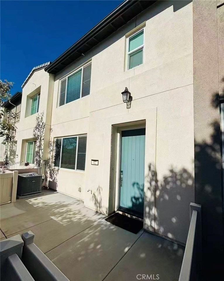 42 Harmony Dr - Photo 2 of 15