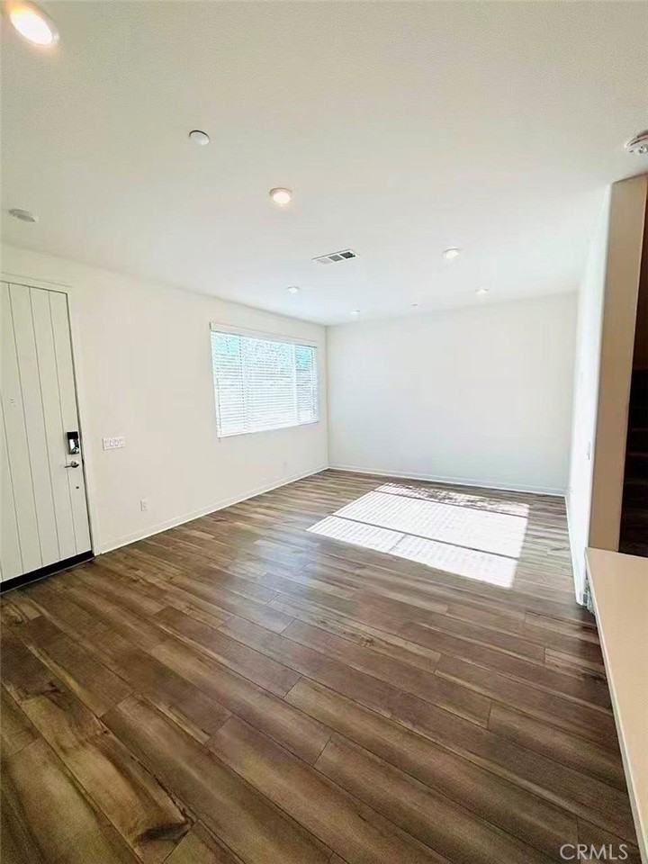 42 Harmony Dr - Photo 3 of 15