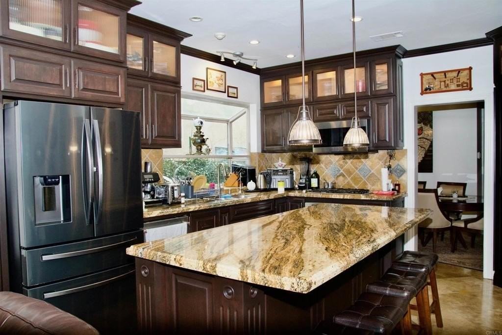 12156 Via San Loreno - Photo 5 of 25