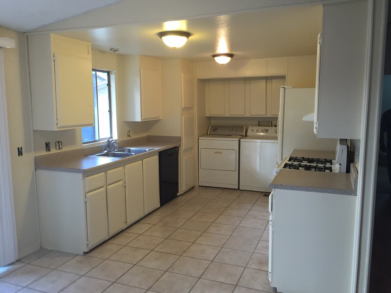 21890 Cimarron Place - Photo 3 of 15