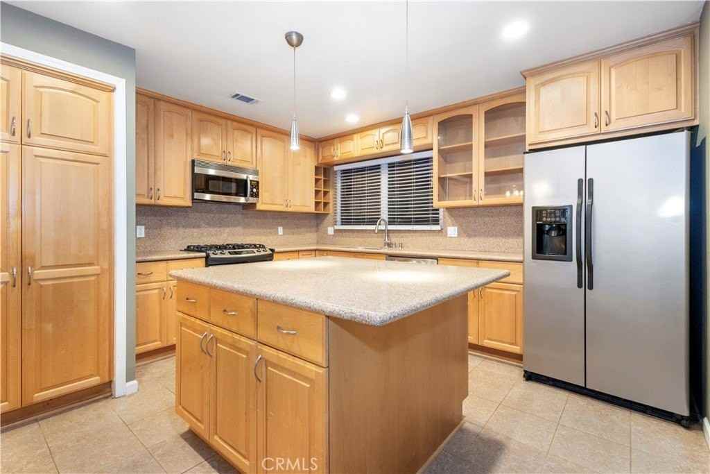 4015 Centralia St - Photo 5 of 12