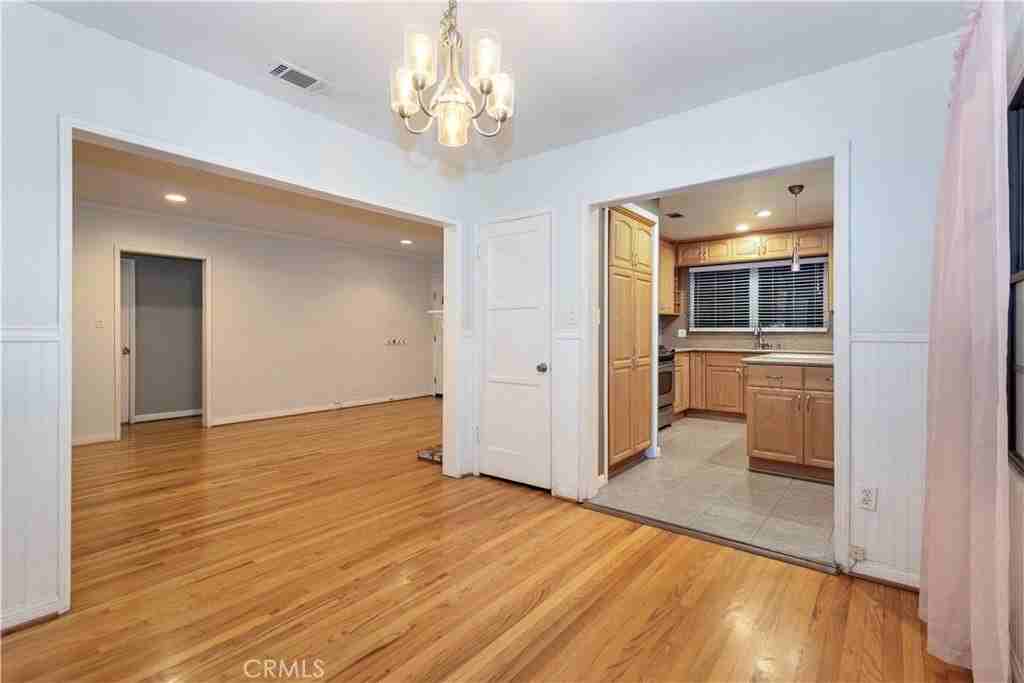 4015 Centralia St - Photo 6 of 12