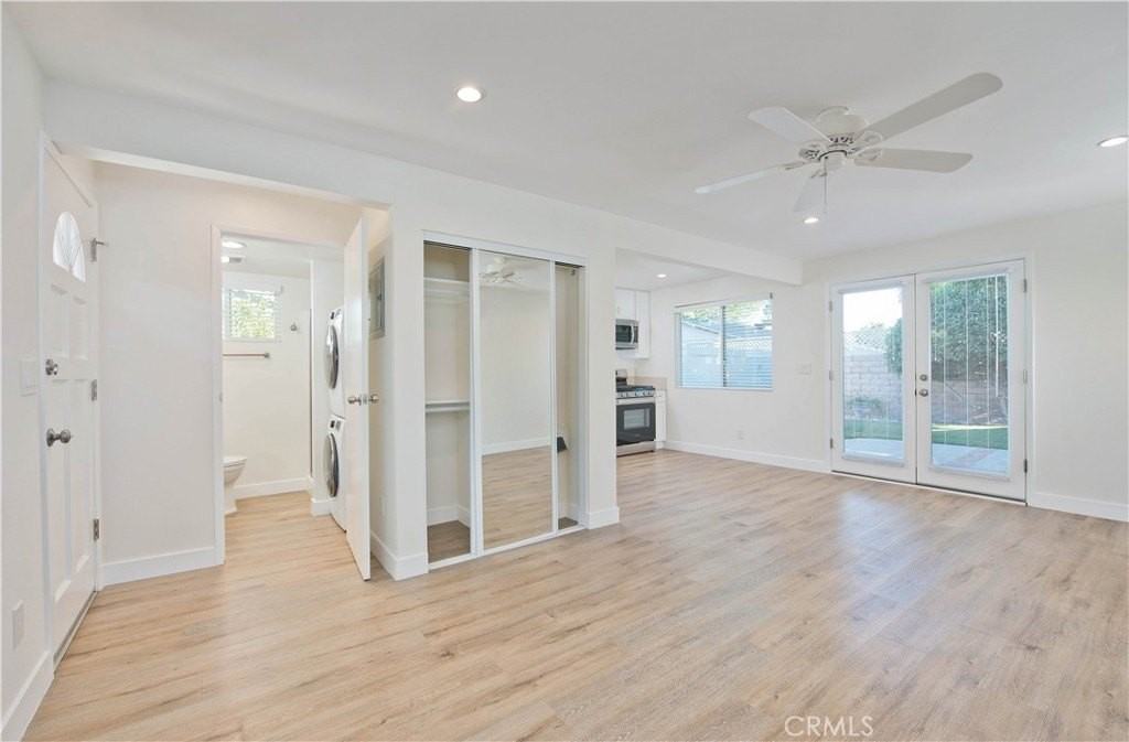 6580 Sheltondale Ave - Photo 7 of 23